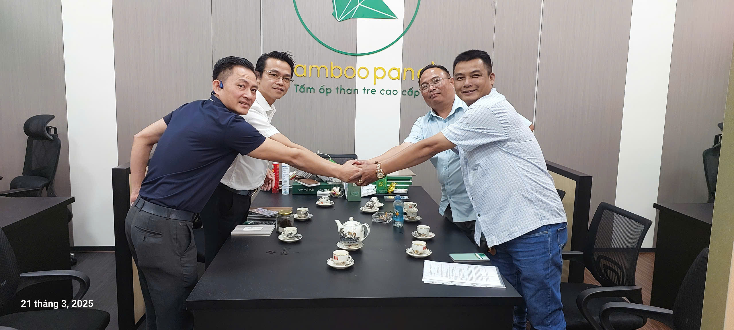 Hợp đồng công ty nội thất Gia Khang cùng Tre Việt 