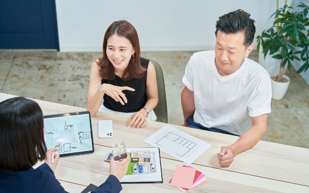 Chi phí dịch vụ tư vấn tấm ốp than tre tại nhà Quận 12 dao động tùy theo nhiều yếu tố