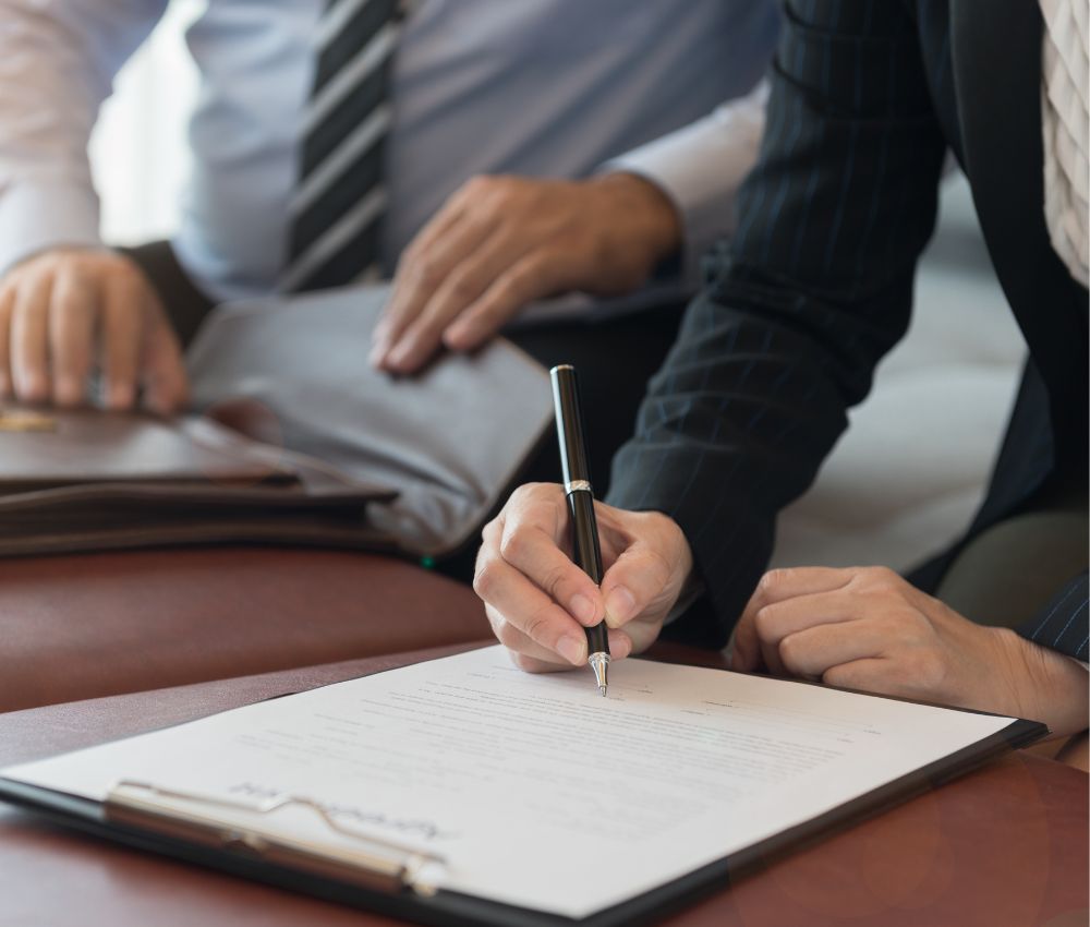 Hợp đồng được ký kết nhằm xác lập cơ sở pháp lý