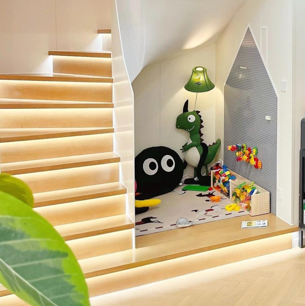 Các mẫu trang trí gầm cầu thang đẹp, sáng tạo