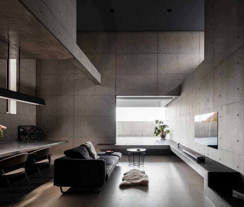 Tấm ốp than tre ứng dụng trong phòng khách có giá dao động khoảng 450.000 - 1.200.000 VNĐ/m²