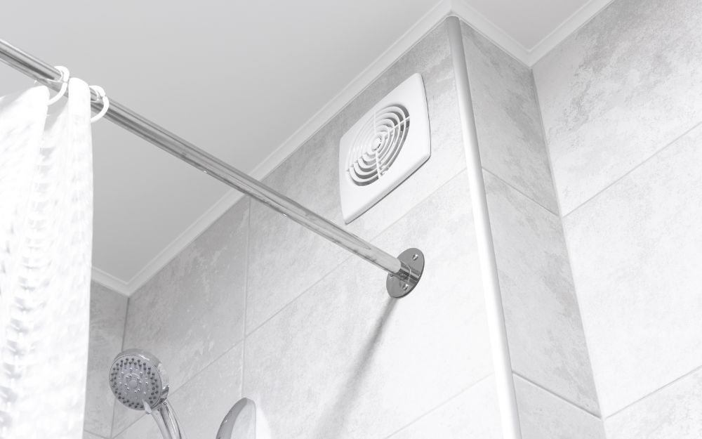 Đảm bảo hệ thống thông gió tại các khu vực có độ ẩm cao trong nhà