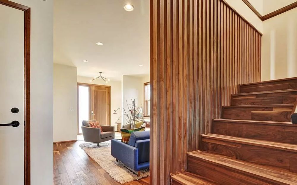 Vách cầu thang gỗ công nghiệp là cấu trúc vách ngăn sử dụng vật liệu gỗ công nghiệp