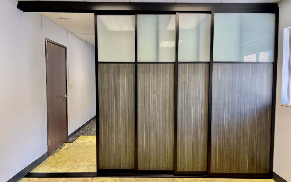 Mẫu vách ngăn kính lùa là lựa chọn linh hoạt