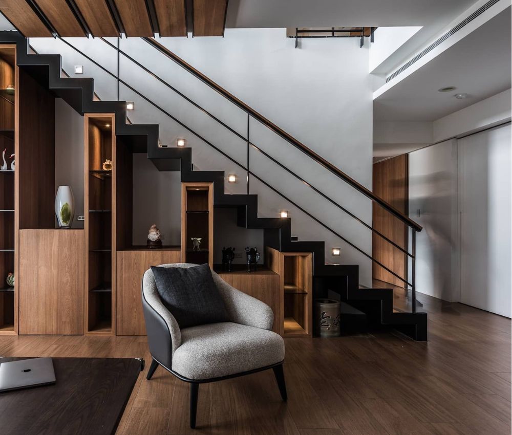 Cầu thang sắt nổi bật với độ bền cao và phong cách mạnh mẽ, ấn tượng