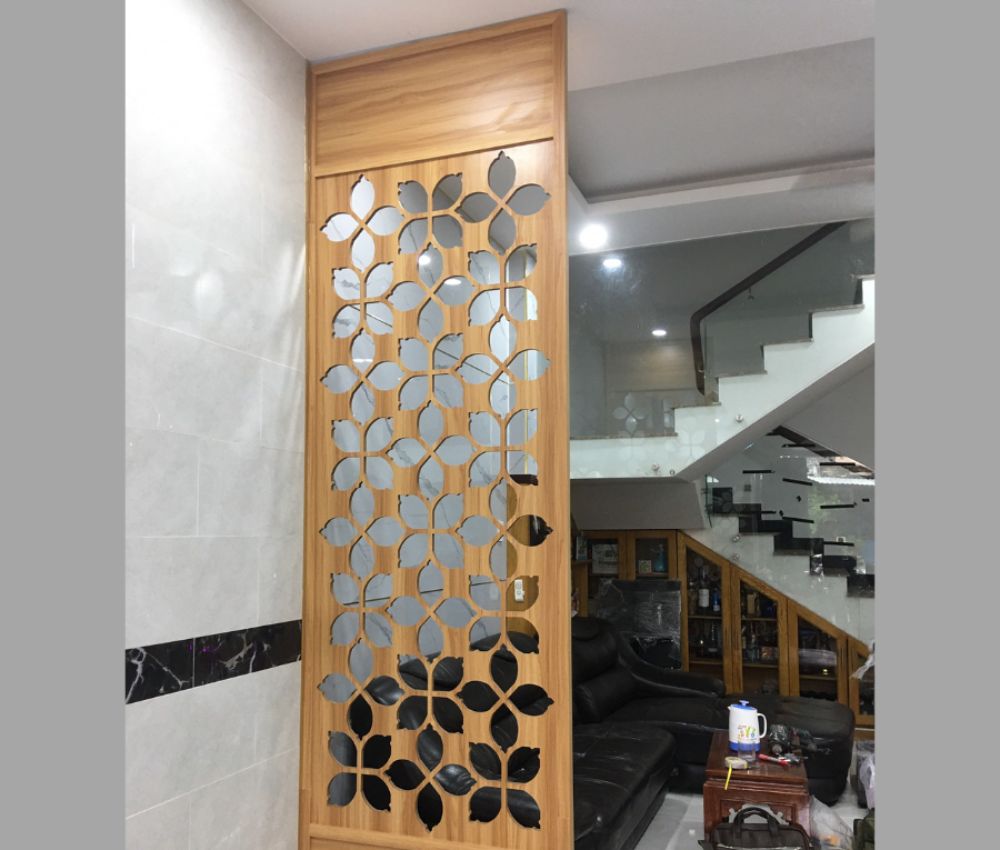 Họa tiết hoa lá phù hợp với những gia chủ yêu thích sự mềm mại