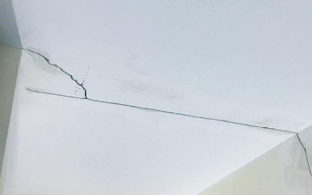 Kết cấu trần thi công không đạt tiêu chuẩn