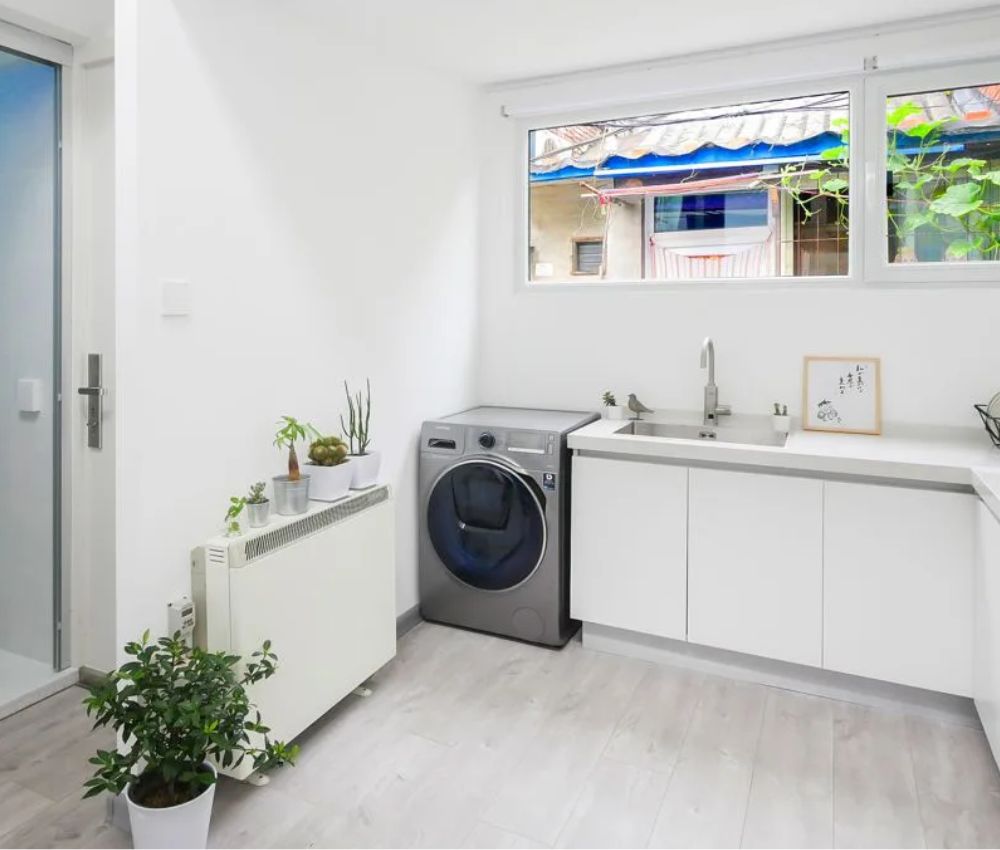 Việc bếp gần nhà vệ sinh không phải lúc nào cũng bất hợp lý