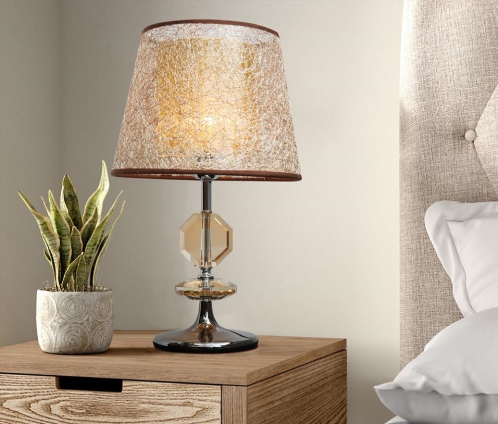 Đèn trang trí cung cấp ánh sáng, đồng thời tạo điểm nhấn thẩm mỹ