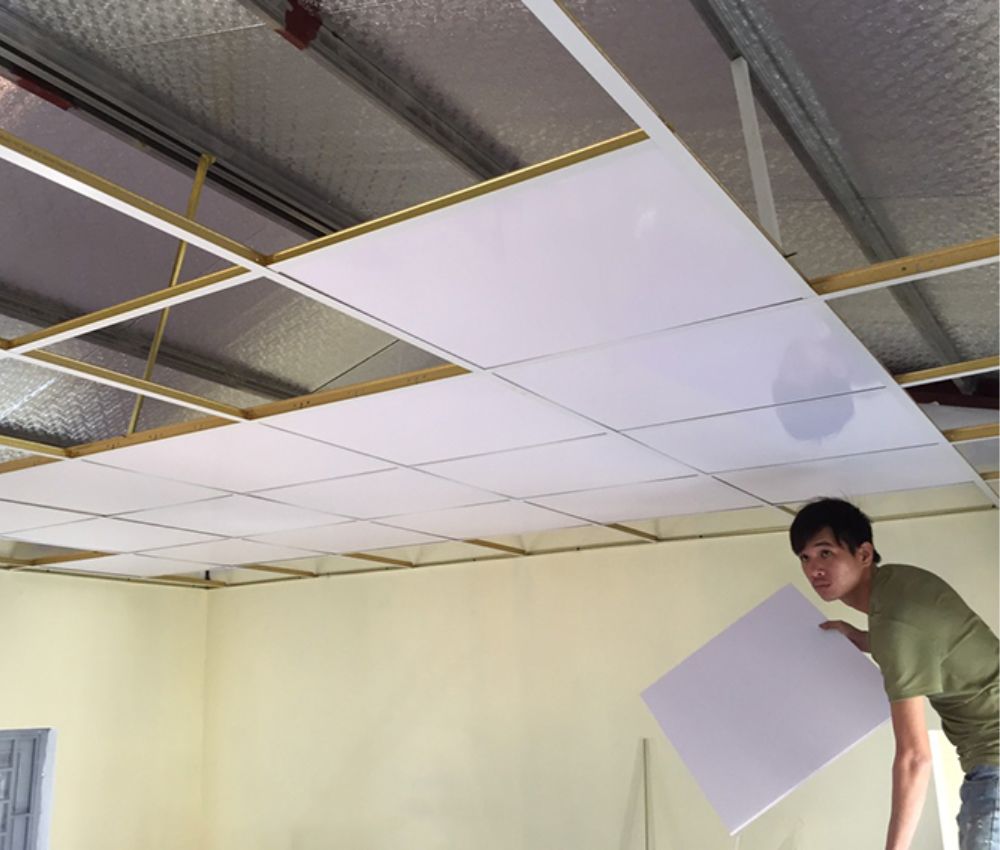 Thi công trần cần tuân thủ đúng quy trình kỹ thuật