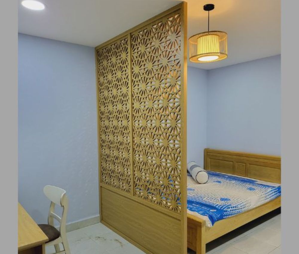 Vách CNC được cắt khắc hoa văn tinh xảo