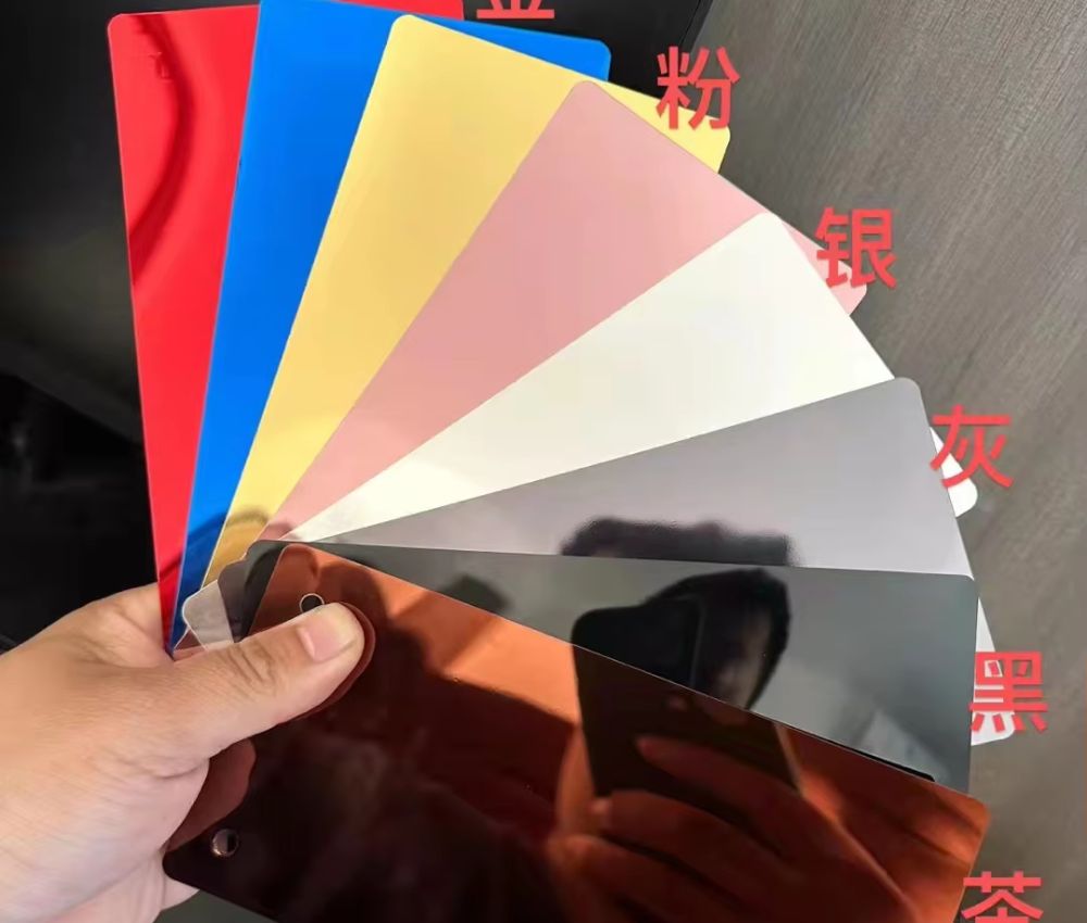 Màu sắc và vân bề mặt cần được lựa chọn dựa trên tổng thể phong cách nội thất