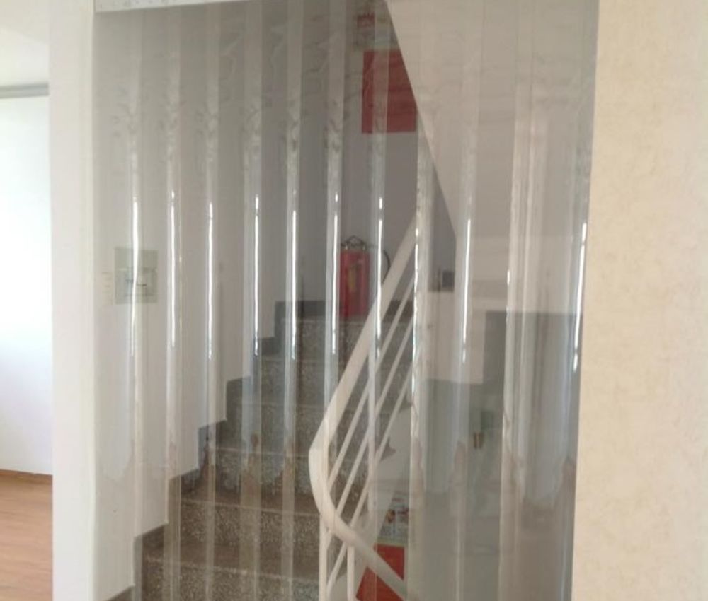 Vách ngăn di động là hệ thống vách có thể trượt, gấp hoặc tháo lắp linh hoạt